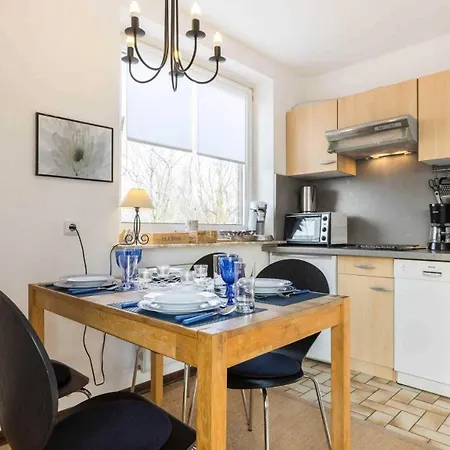 11 Id 370 Apartment *